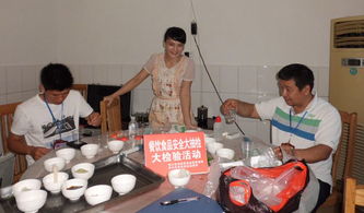 博白县局深入开展餐饮服务单位食品安全快速检测活动，守护群众“舌尖上的安全”